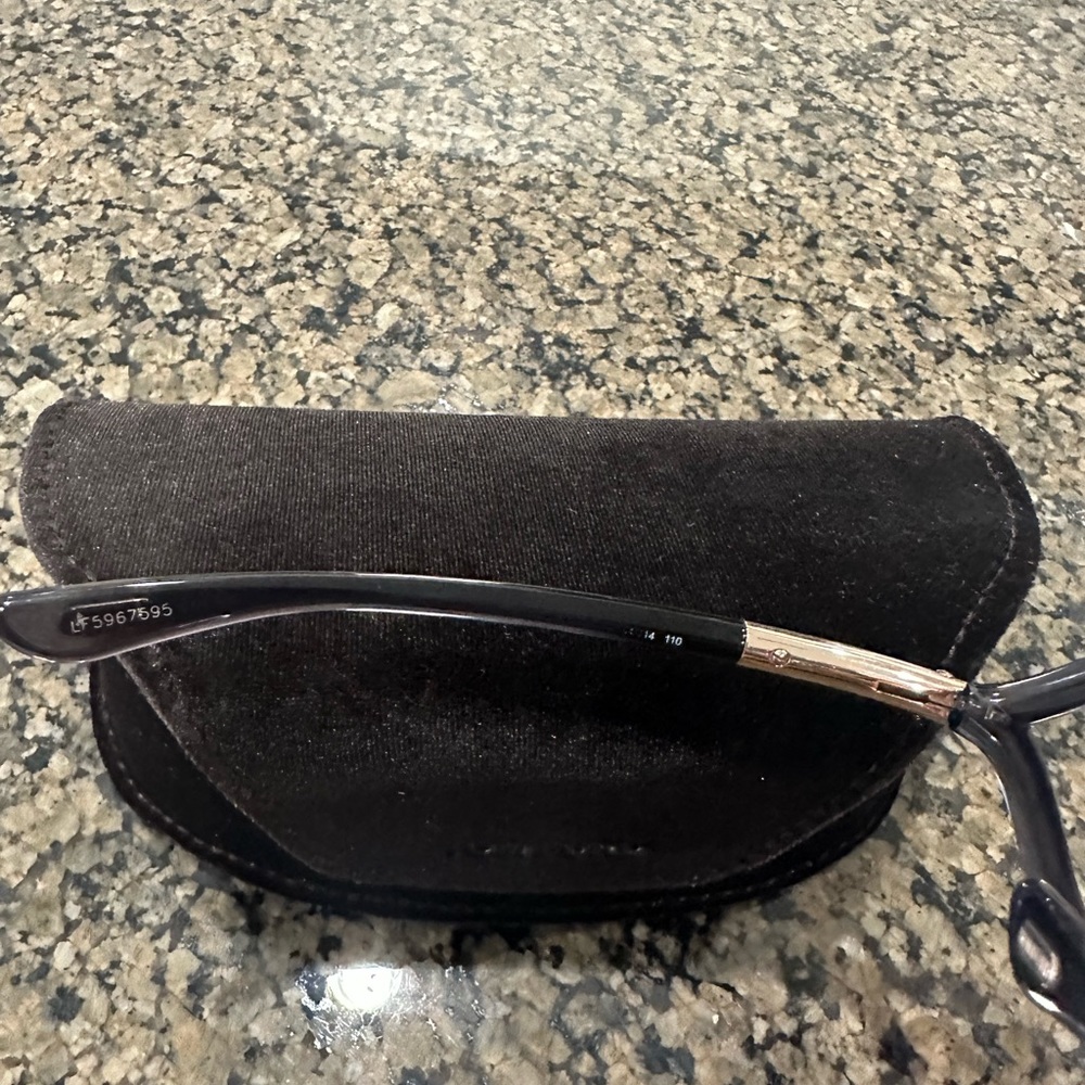 Tom Ford Black Gradient Smoke Women's Sunglasses polarized Model: Whitney, TF9 - Picture 7 of 11